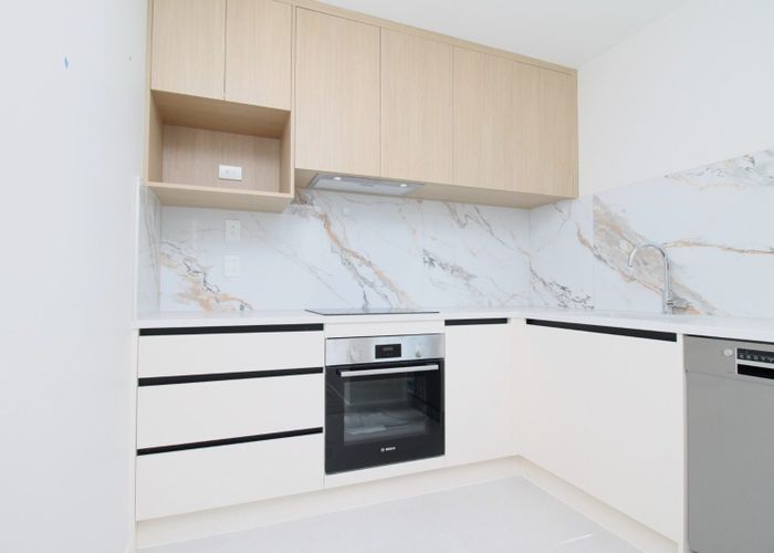  at 7D Spears Place, Botany Downs, Manukau City, Auckland