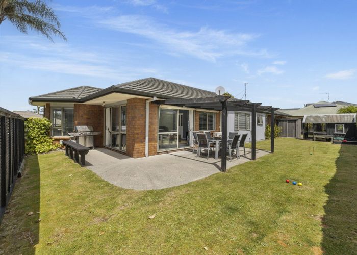  at 1 Brackenburn Drive, Ohauiti, Tauranga