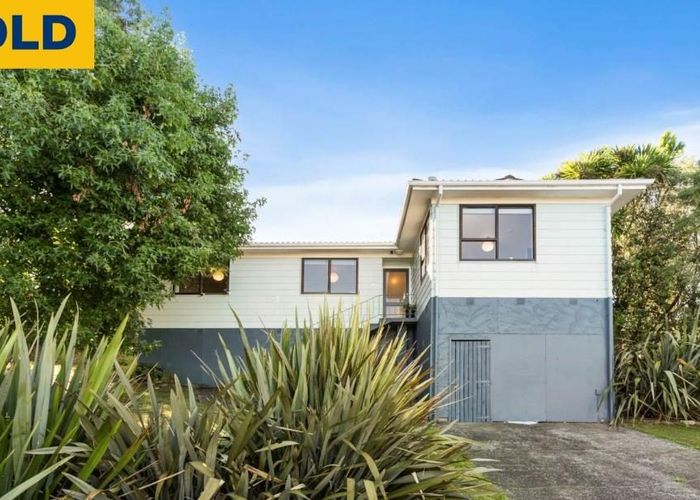  at 87 Solar Road, Glen Eden, Auckland