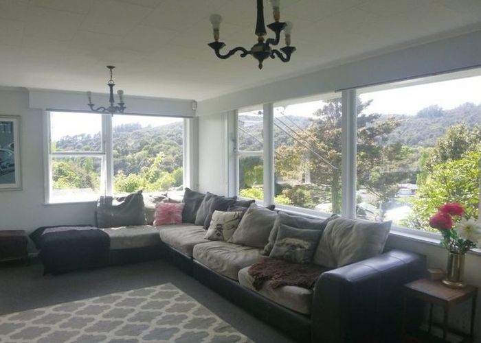  at 6 Wyndham Road, Pinehaven, Upper Hutt, Wellington