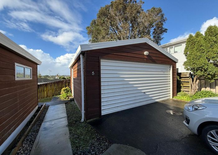  at 5/200 White Swan Road, Mount Roskill, Auckland City, Auckland