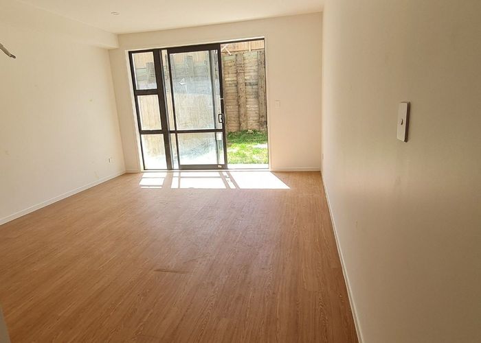  at 10  Stroom Street, Flat Bush, Manukau City, Auckland