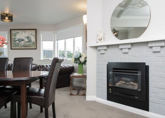  at 55 Lake Crescent, Hamilton Lake, Hamilton