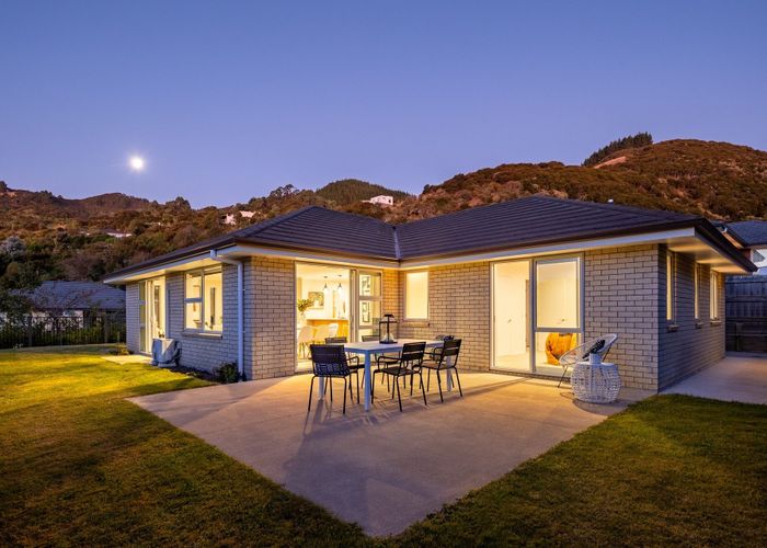  at 6 Devenish Place, Atawhai, Nelson, Nelson / Tasman