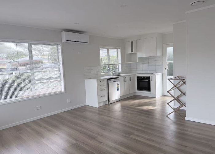  at 2/15 Heretaunga Avenue, Onehunga, Auckland City, Auckland