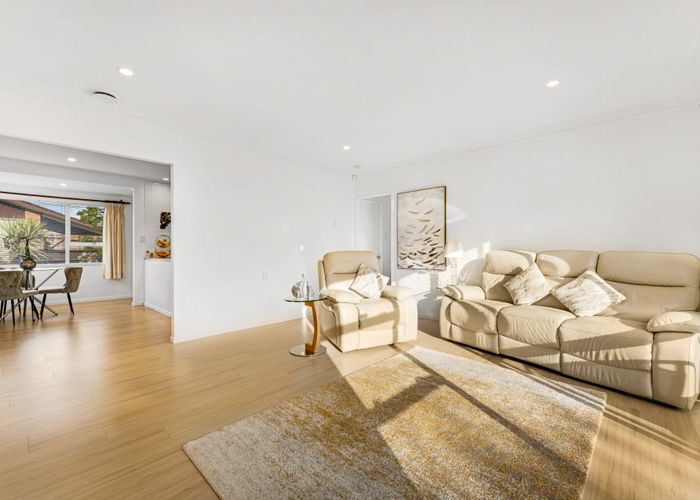  at 1/83 Meadway, Sunnyhills, Auckland