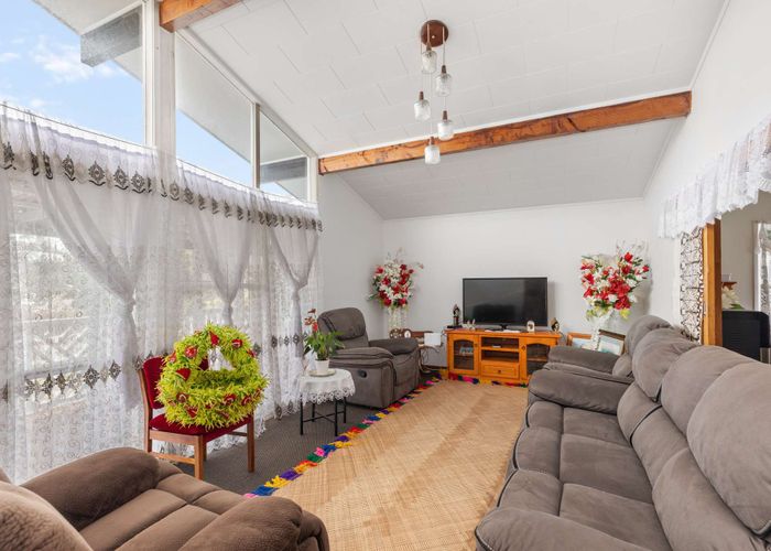  at 62 Mckinstry Avenue, Mangere East, Auckland