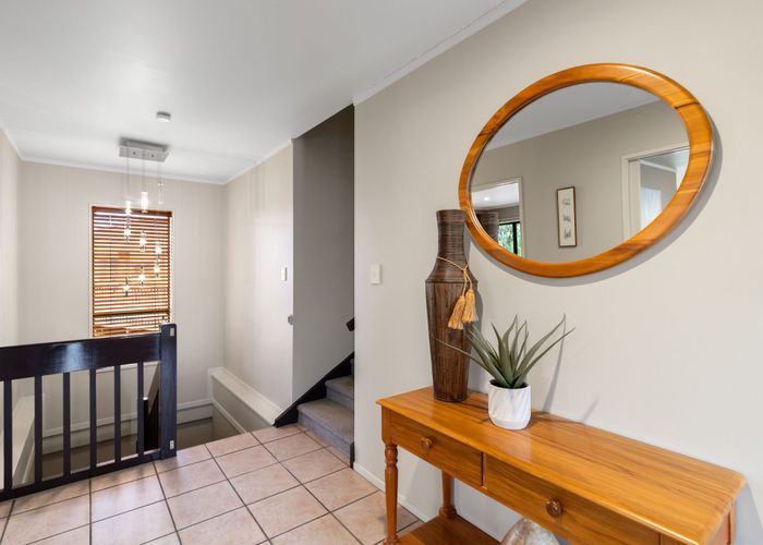  at 10 West Ridge Drive, Western Heights, Hamilton