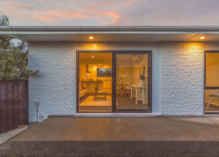  at 4/100 Brougham Street, Addington, Christchurch City, Canterbury