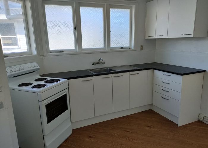  at 2D Lynbrooke Avenue, Blockhouse Bay, Auckland