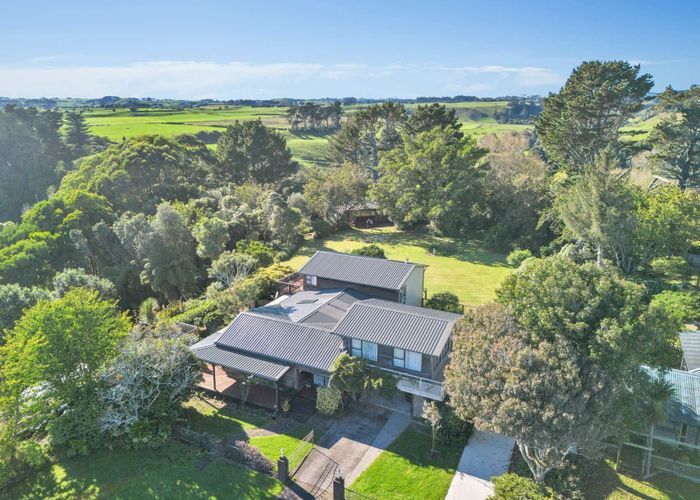  at 27 Donnelly Street, Oakura, New Plymouth, Taranaki