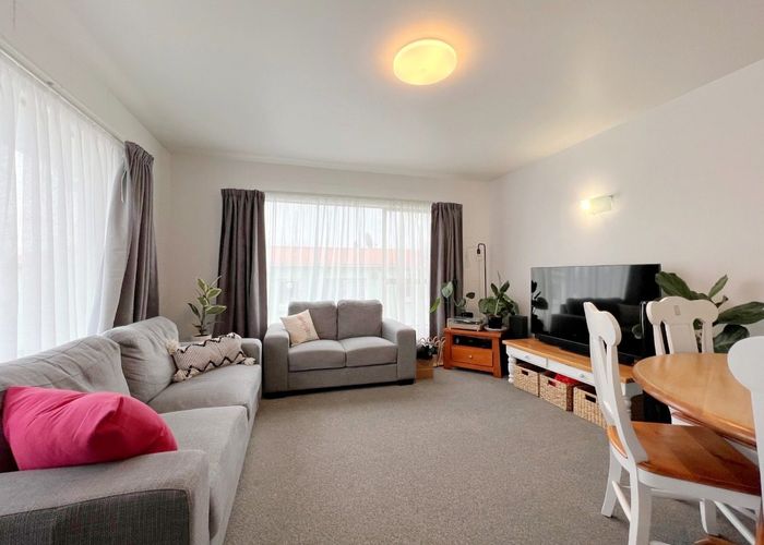  at 8/14 Wellington Street, Hamilton East, Hamilton, Waikato