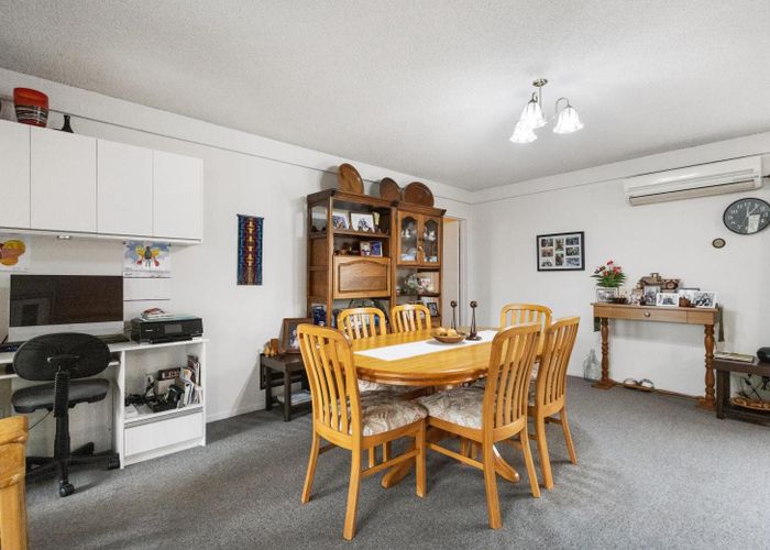  at 11 Conrad Place, Leamington, Cambridge