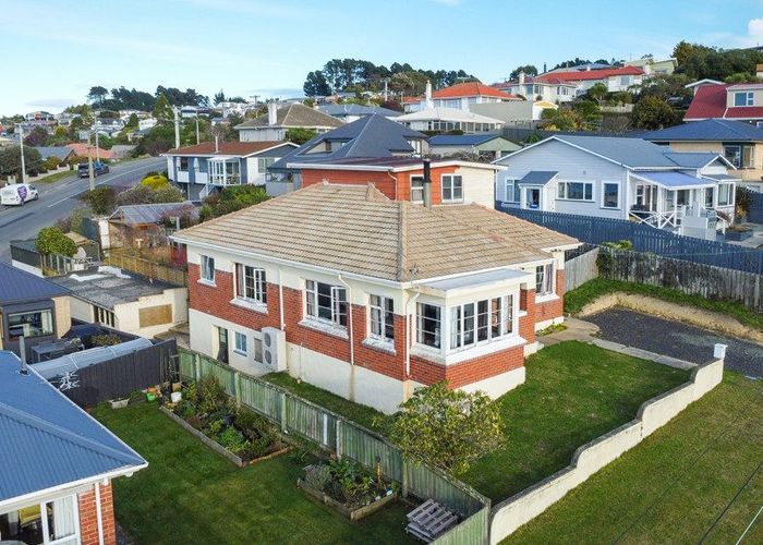  at 11 Earls Road, Saint Clair, Dunedin, Otago