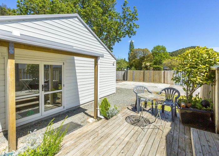 at 14 Molloys Road, Te Marua, Upper Hutt
