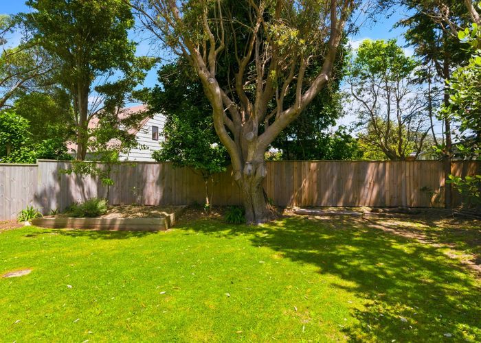  at 32 Te Moana Road, Waikanae Beach, Waikanae