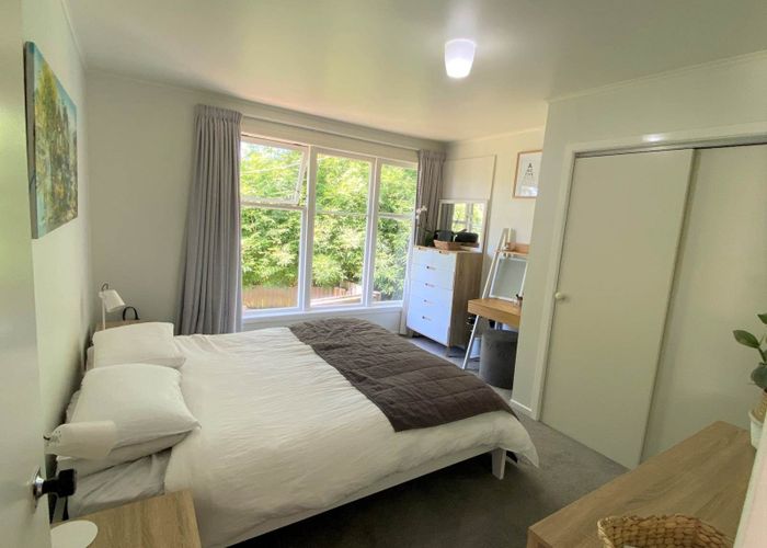  at 5 Beaufield Lane, Te Atatu Peninsula, Waitakere City, Auckland