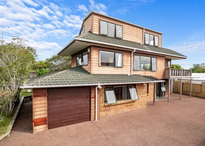  at 11 Moana Avenue, Belmont, North Shore City, Auckland