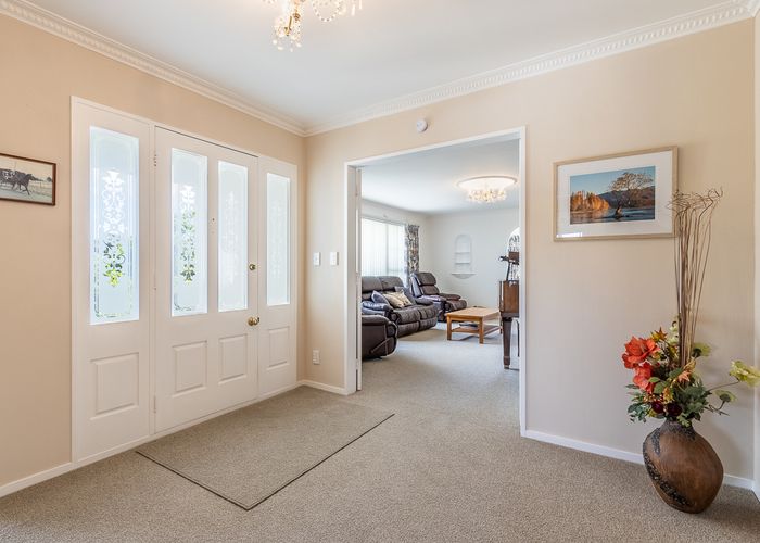  at 10 Rosebank Grove, Waikanae, Waikanae