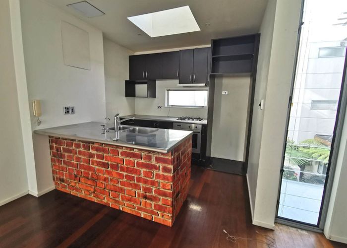  at 2/5 Fox Street, Parnell, Auckland