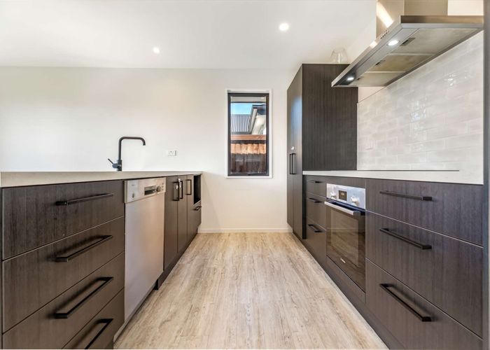  at 45 Minerva Crescent, Woodend, Woodend