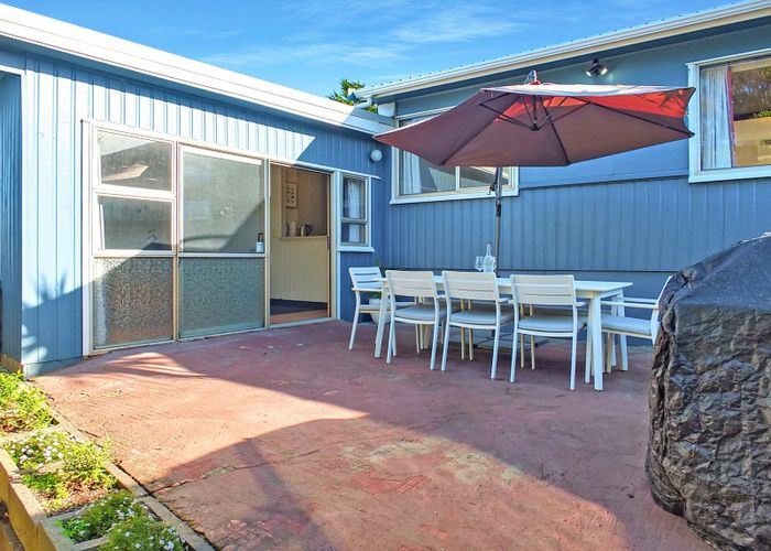  at 20 Mack Street, Foxton Beach, Horowhenua, Manawatu / Whanganui