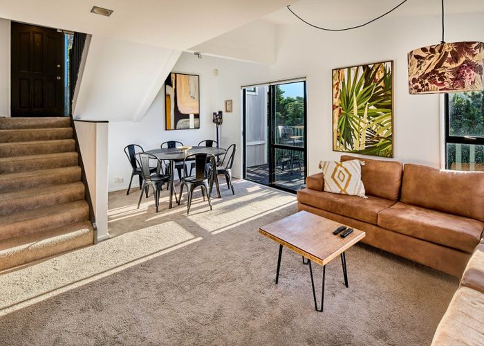  at 20 Bay Lair Grove, Island Bay, Wellington
