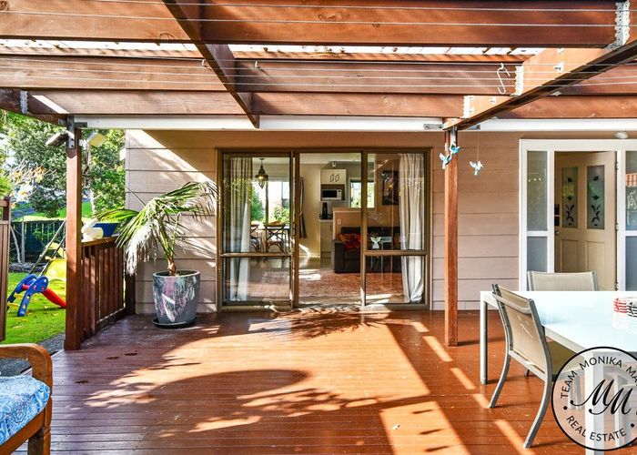  at 4 Ransom Smyth Drive, Goodwood Heights, Manukau City, Auckland