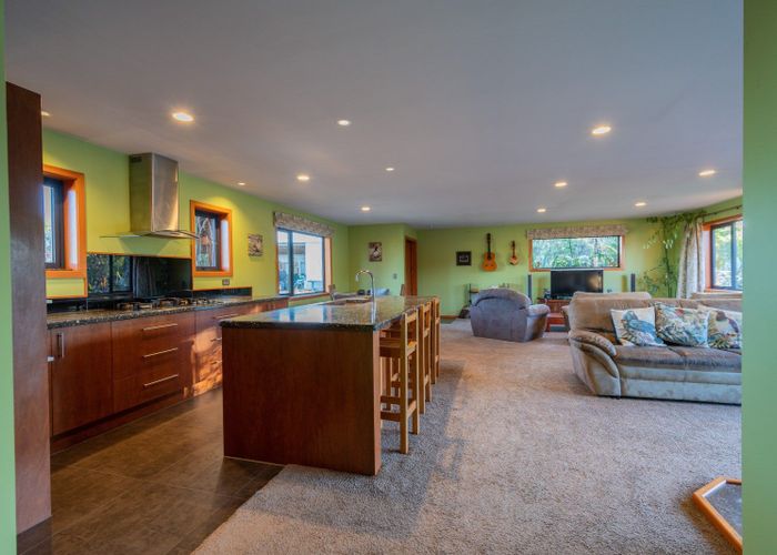 For sale 330 Sinclair Road, Te Anau homes.co.nz