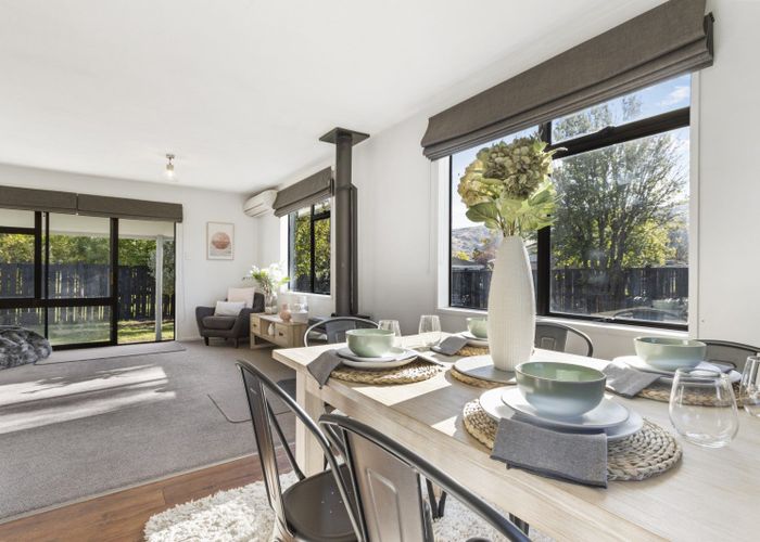 Free property data for 12 Cornish Place, Cromwell homes.co.nz