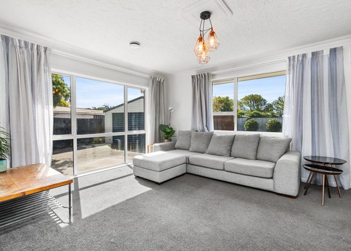  at 52 Frensham Crescent, Woolston, Christchurch