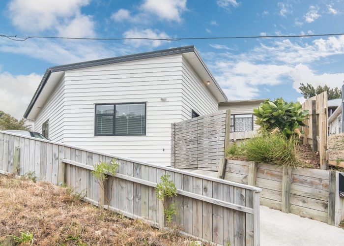  at 43D Dominion Park Street, Johnsonville, Wellington