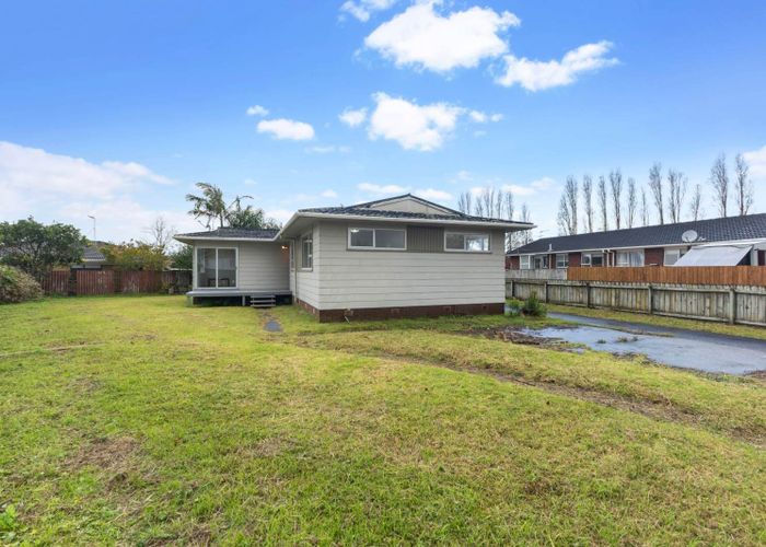  at 8 Chesley Place, Half Moon Bay, Manukau City, Auckland