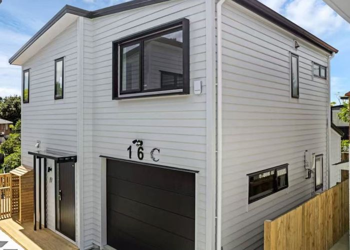  at 16D Downing Street, Glenfield, Auckland