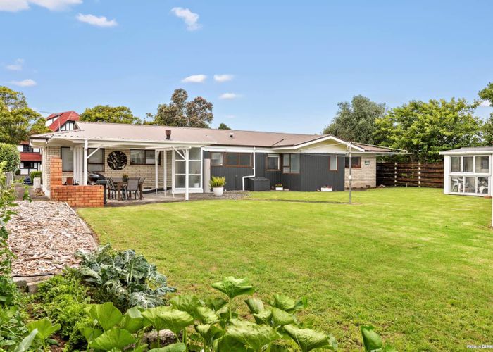  at 112 Racecourse Road, Waiuku, Waiuku