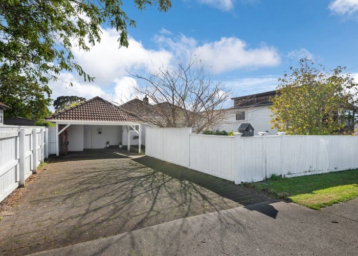  at 16 Achilles Crescent, Narrow Neck, Auckland