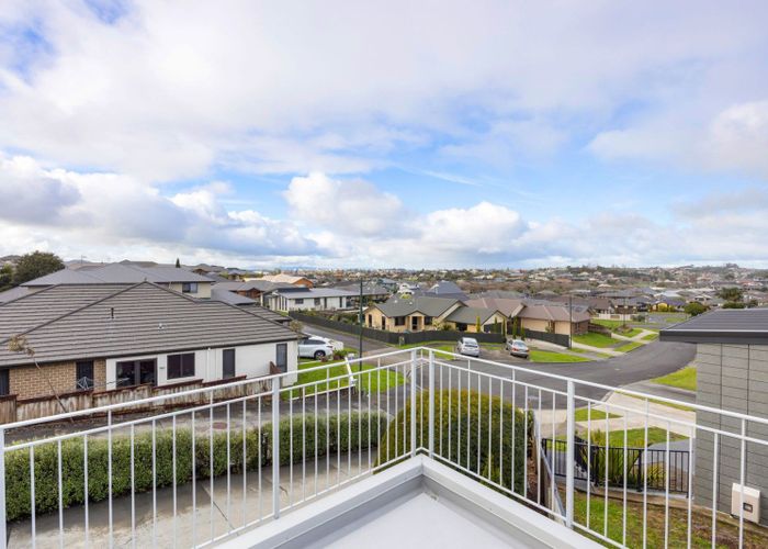  at 15 Evergreen Rise, Grandview Heights, Hamilton, Waikato