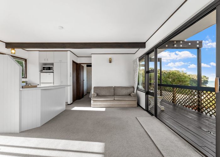  at 32 Zita Avenue, Matakatia Bay, Rodney, Auckland