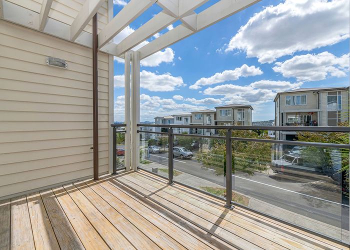  at 6 Panakenake Way, Flat Bush, Manukau City, Auckland