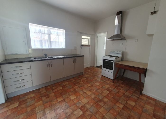  at 28 Omagh Avenue, Papatoetoe, Auckland
