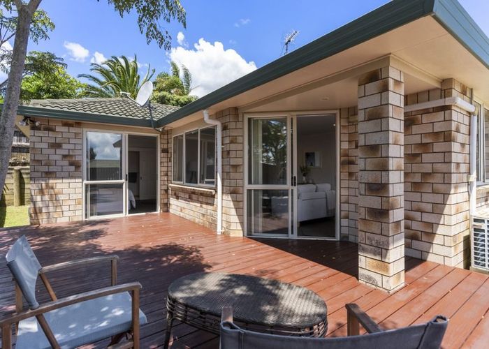 at 5 Frederick Reece Drive, The Gardens, Auckland