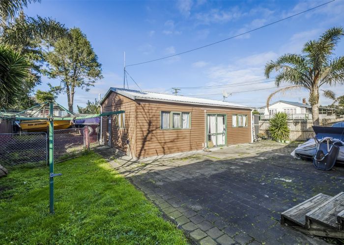  at 79 Fairburn Road, Otahuhu, Auckland