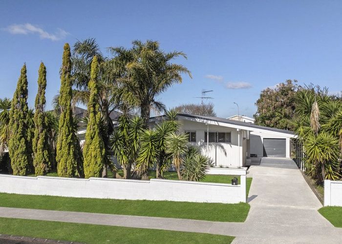  at 5 Astor Place, Manurewa, Manukau City, Auckland