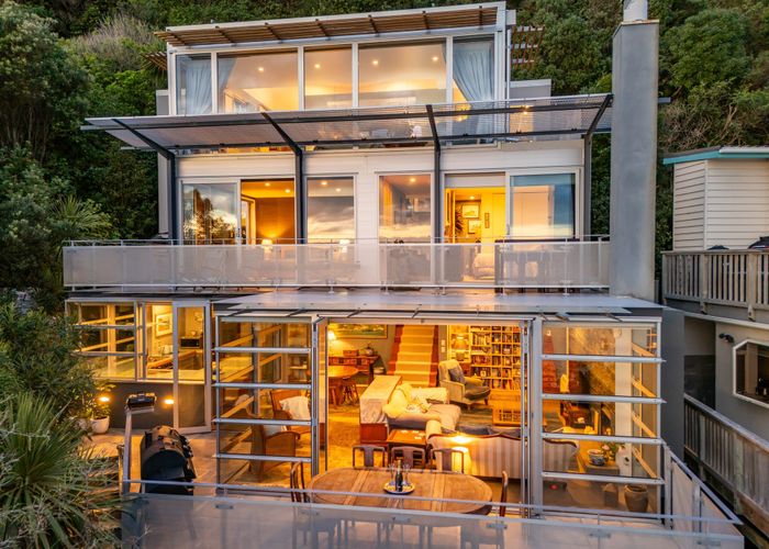  at 80 Moana Road, Plimmerton, Porirua