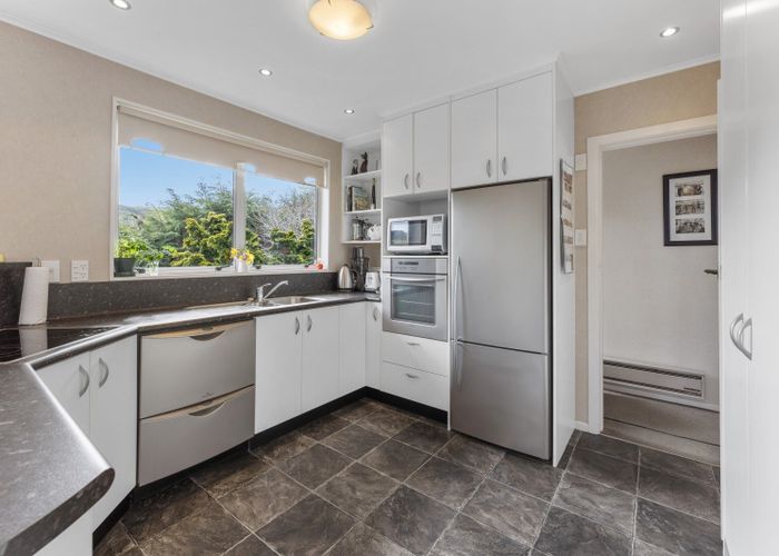  at 53 Waipounamu Drive, Kelson, Lower Hutt