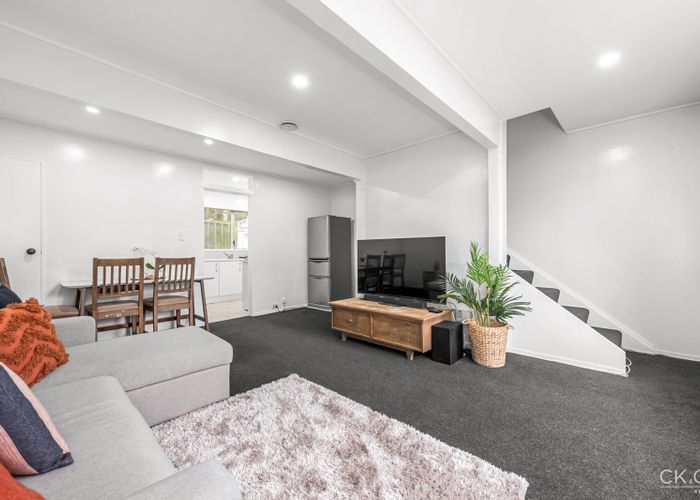 at 2/264 Grounsell Crescent, Belmont, Lower Hutt, Wellington