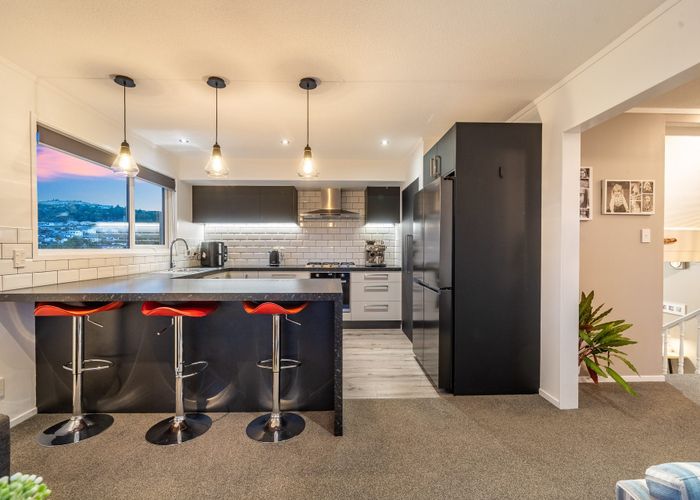  at 7 James Cook Drive, Whitby, Porirua, Wellington