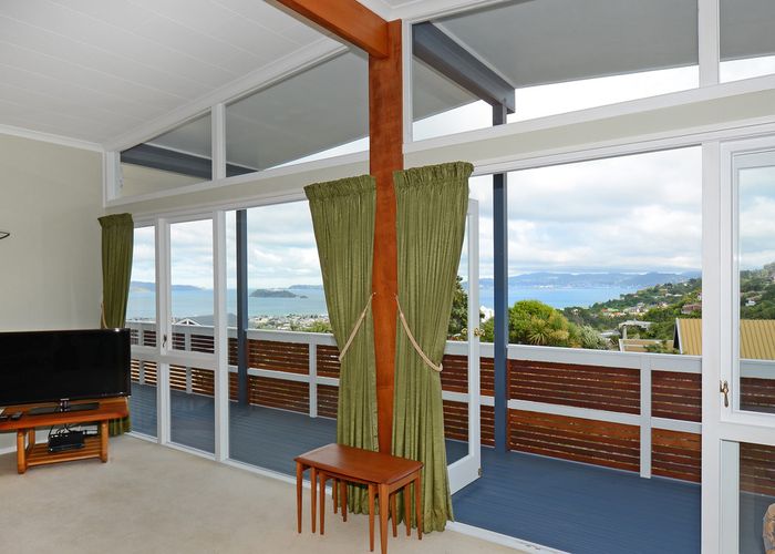  at 15 Hibiscus Grove, Maungaraki, Lower Hutt
