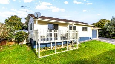  at 8 Katrina Place, Massey, Auckland