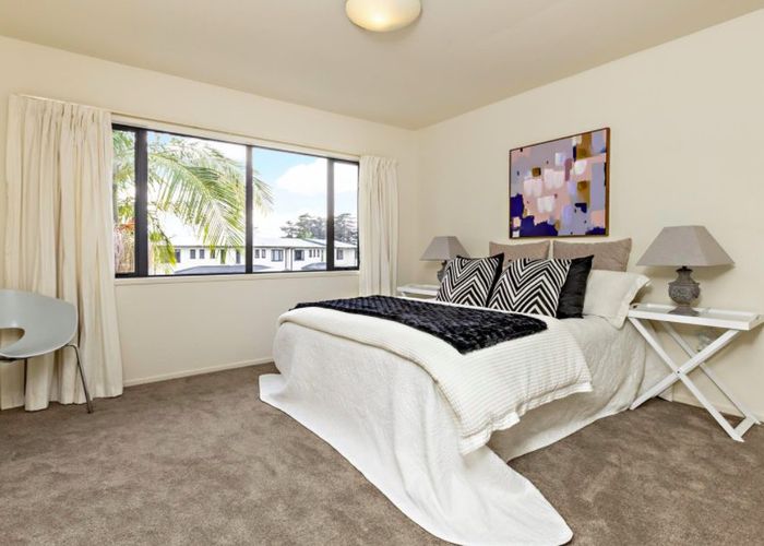  at 2 Armoy Drive, East Tamaki, Manukau City, Auckland